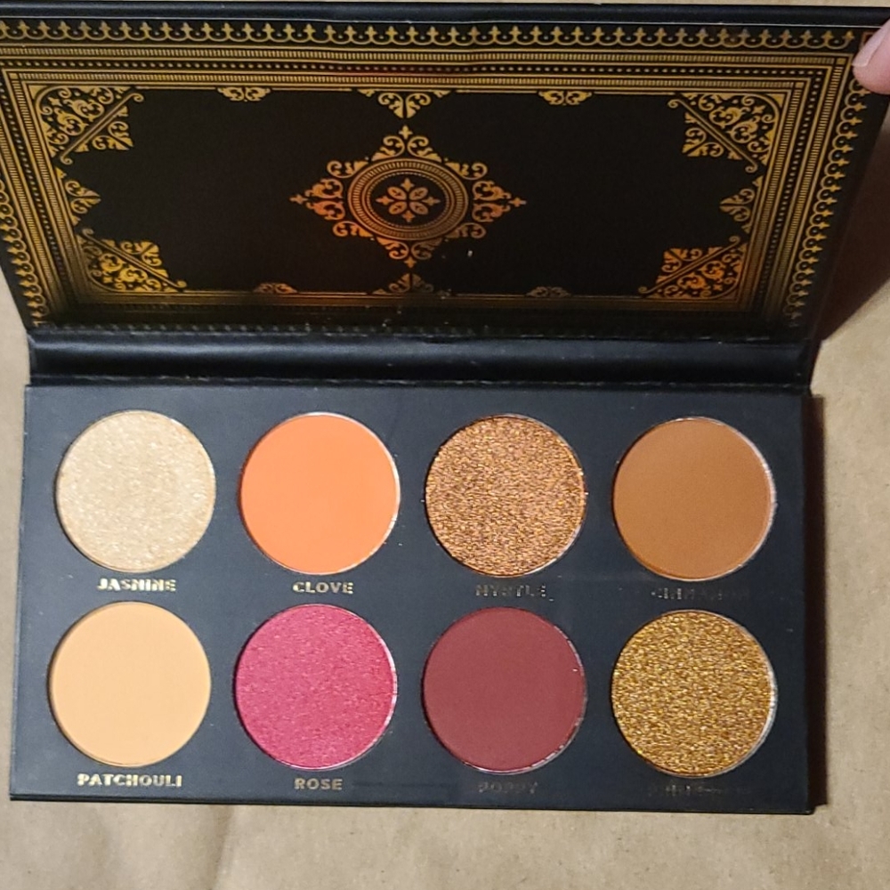 Eyeshadow palette (open to offers)